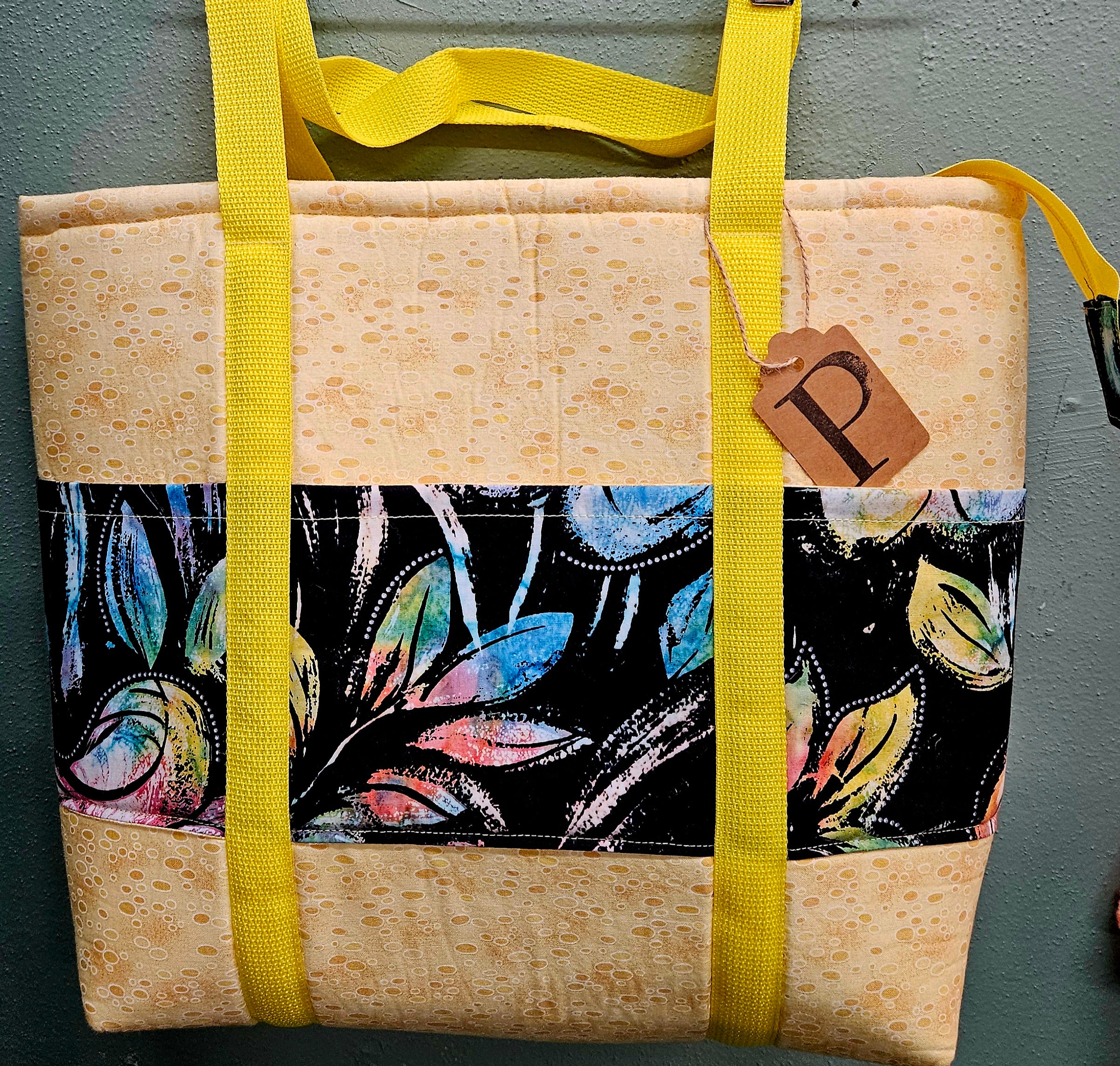 Large Tote With Zipper