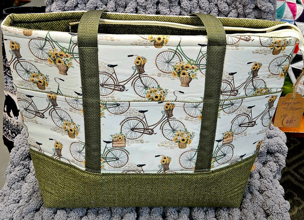 Large Tote With Zipper