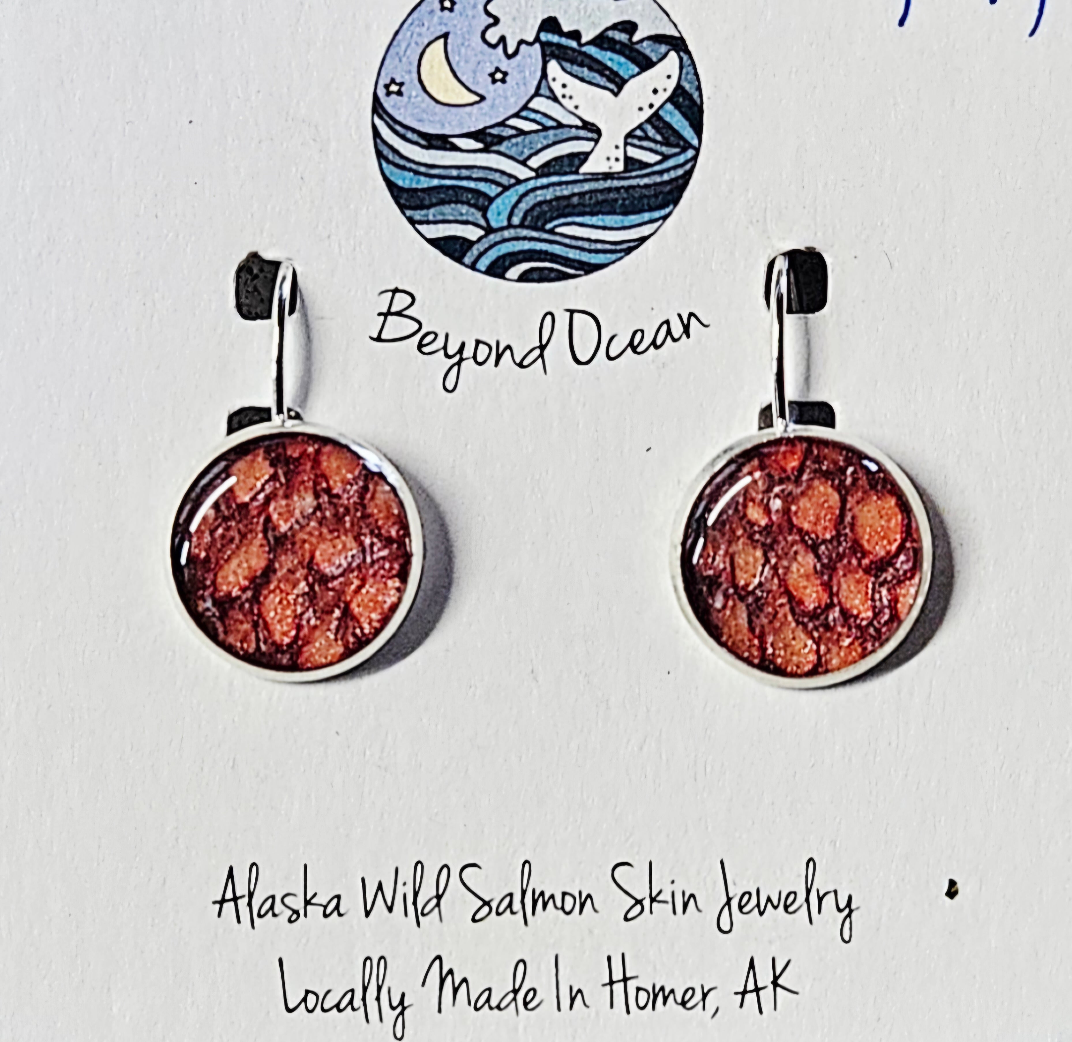 Medium latchback earrings