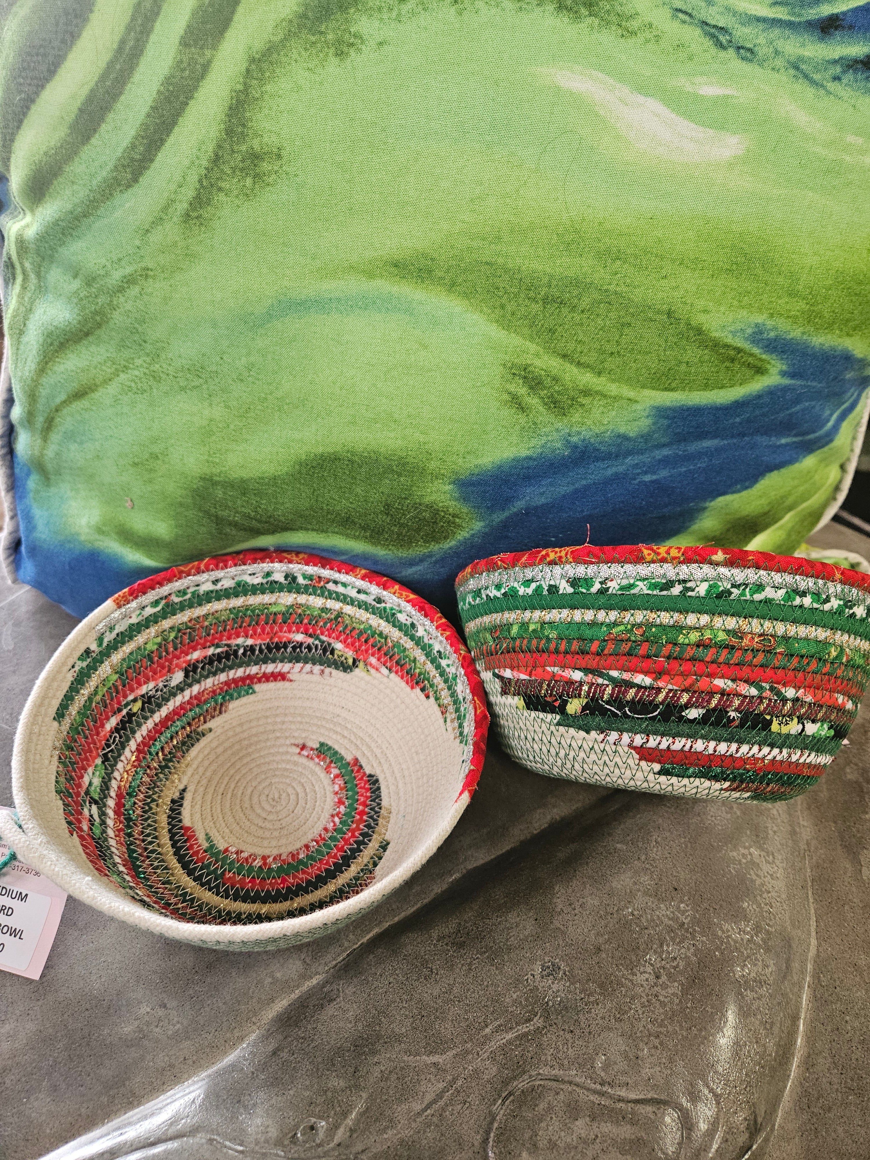 Small swirl bowls