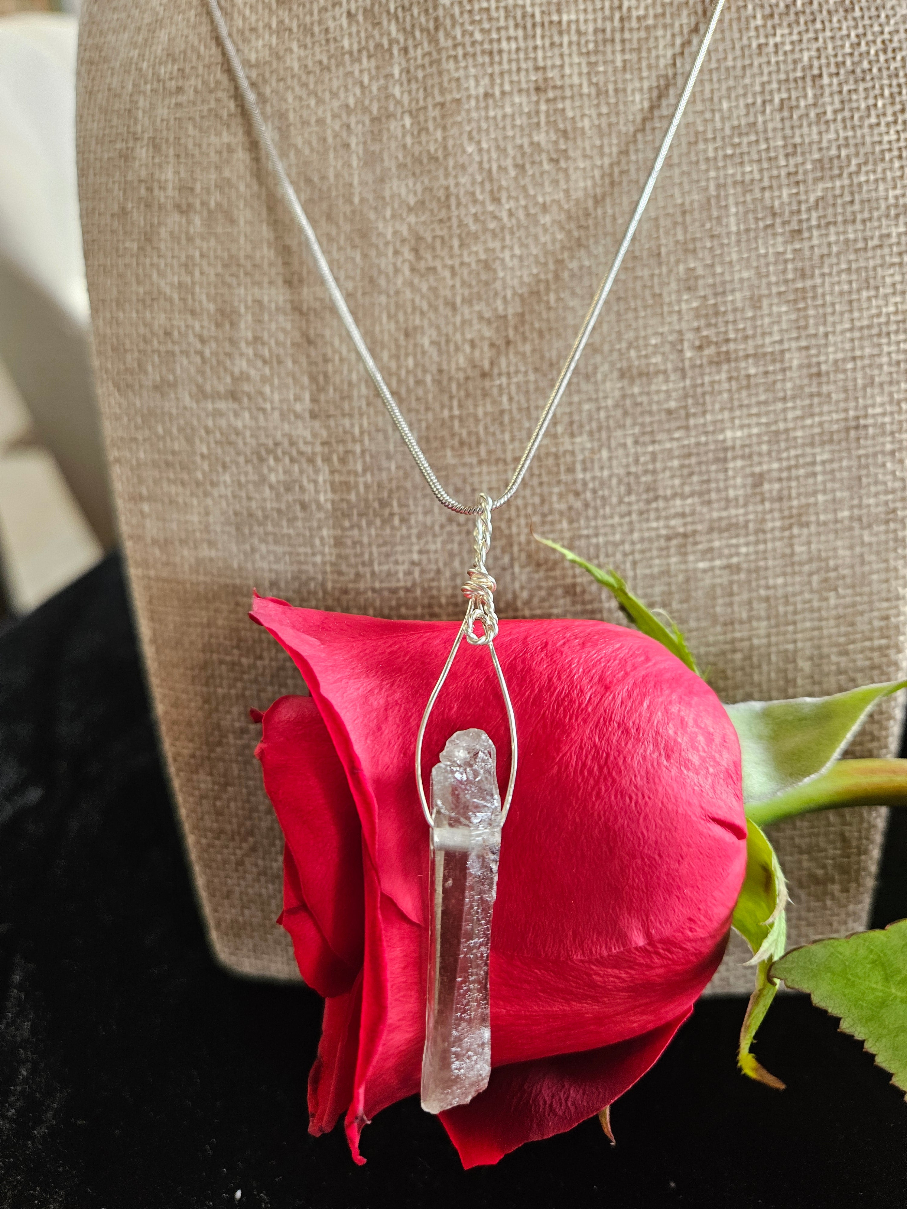 RH40: Smokey quartz with sterling wire and chain