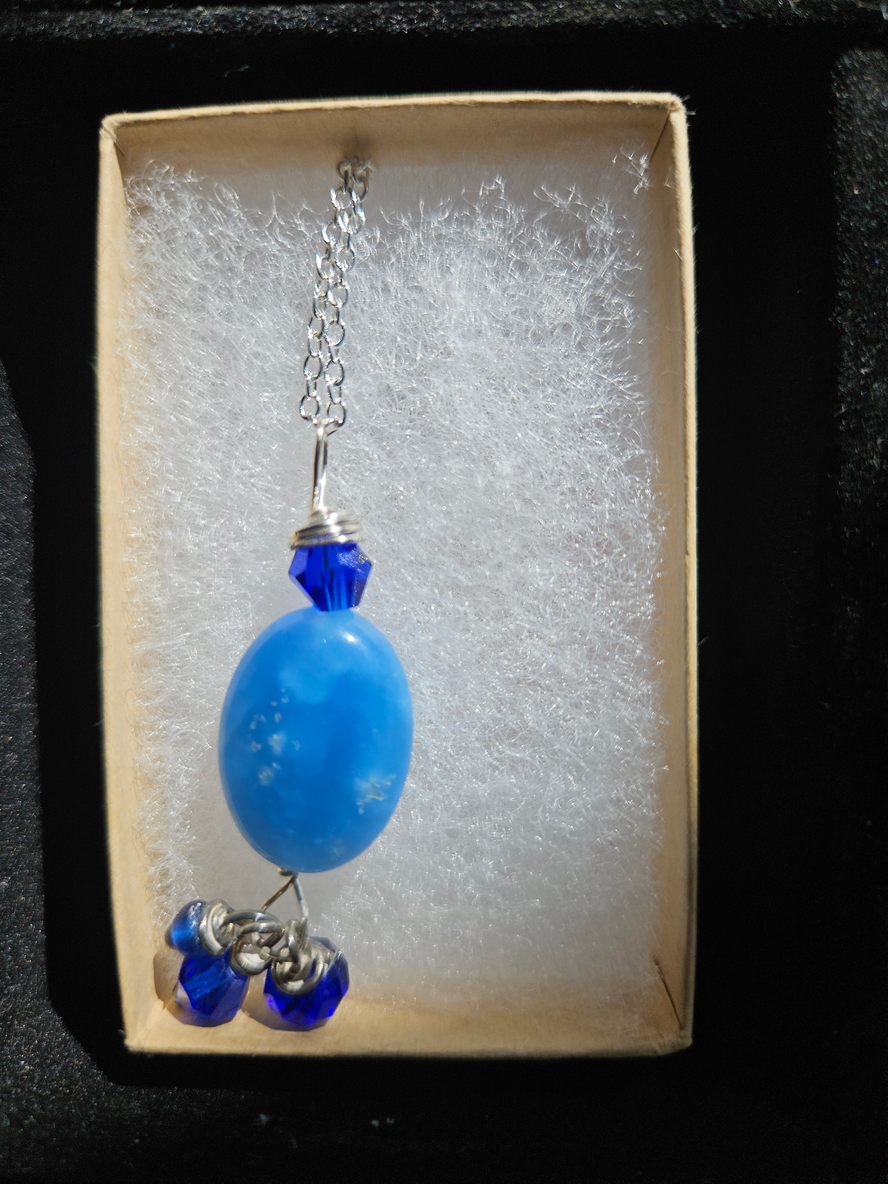 RH36: chalcedony pendant, crystals w/sterling chain