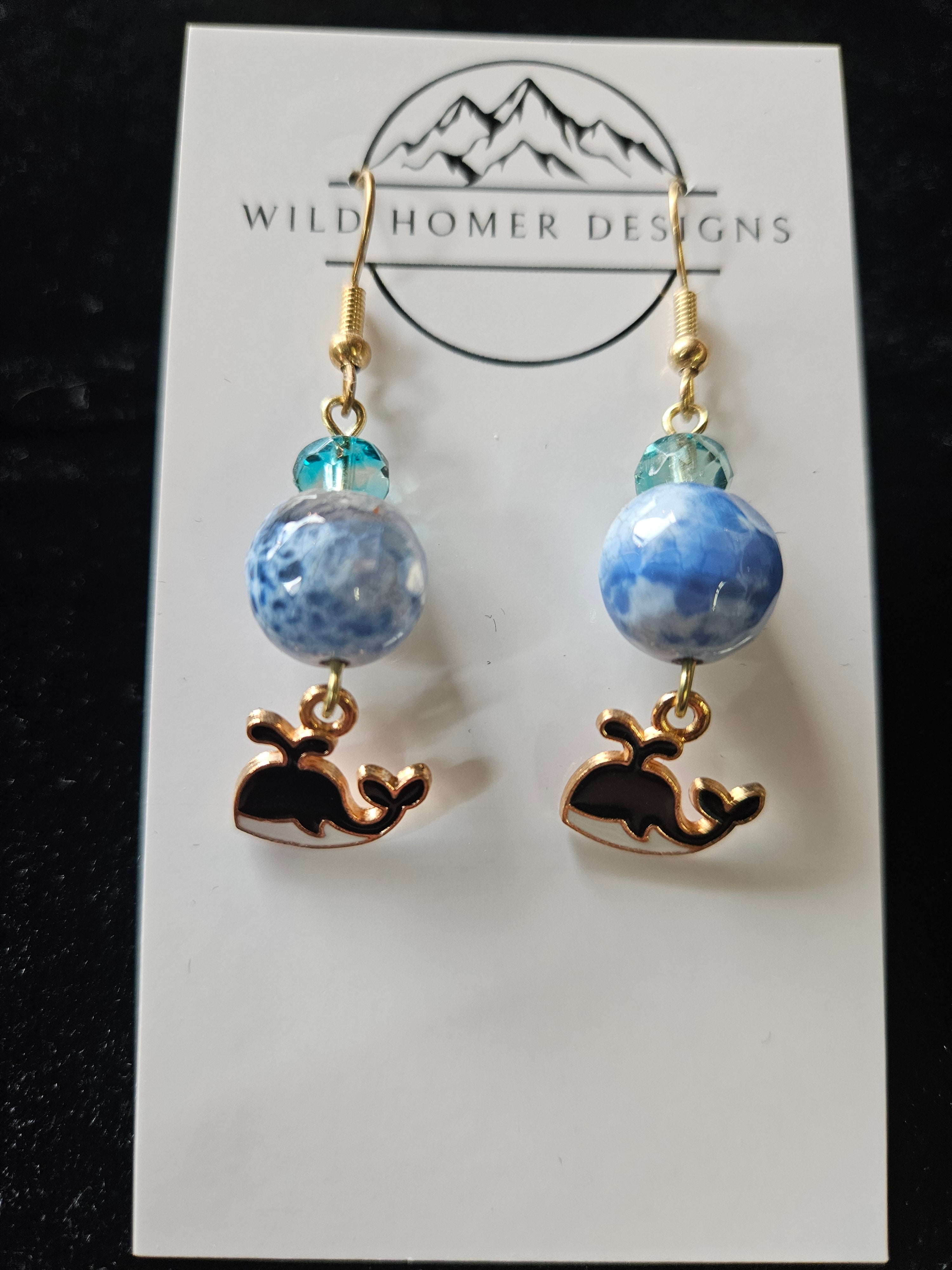 LT2: Crystal and glass beads with whale