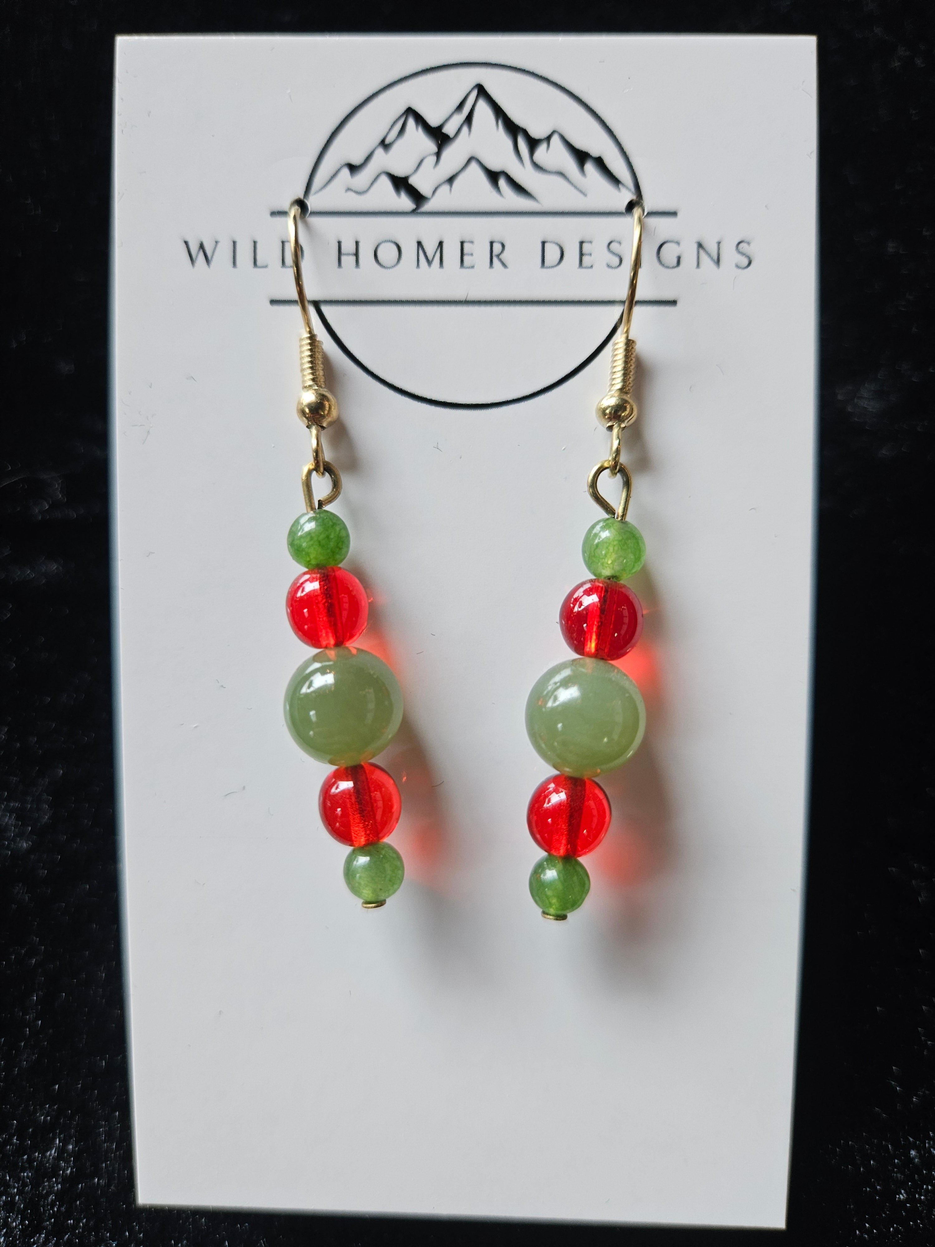 LT9 : Alaskan jade and glass bead earrings