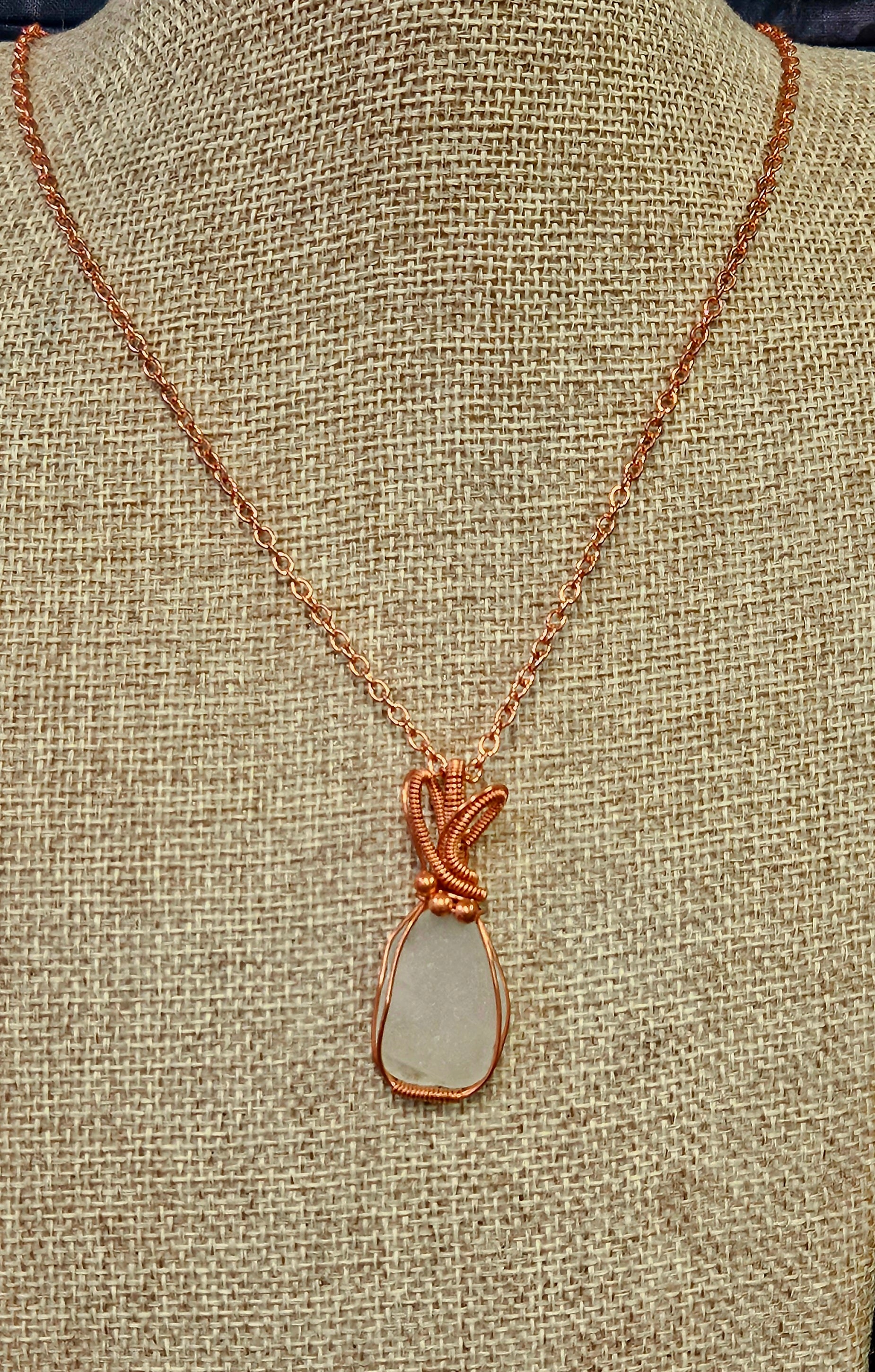 (11E ws) Kalifornsky moonstone with copper wiring necklace
