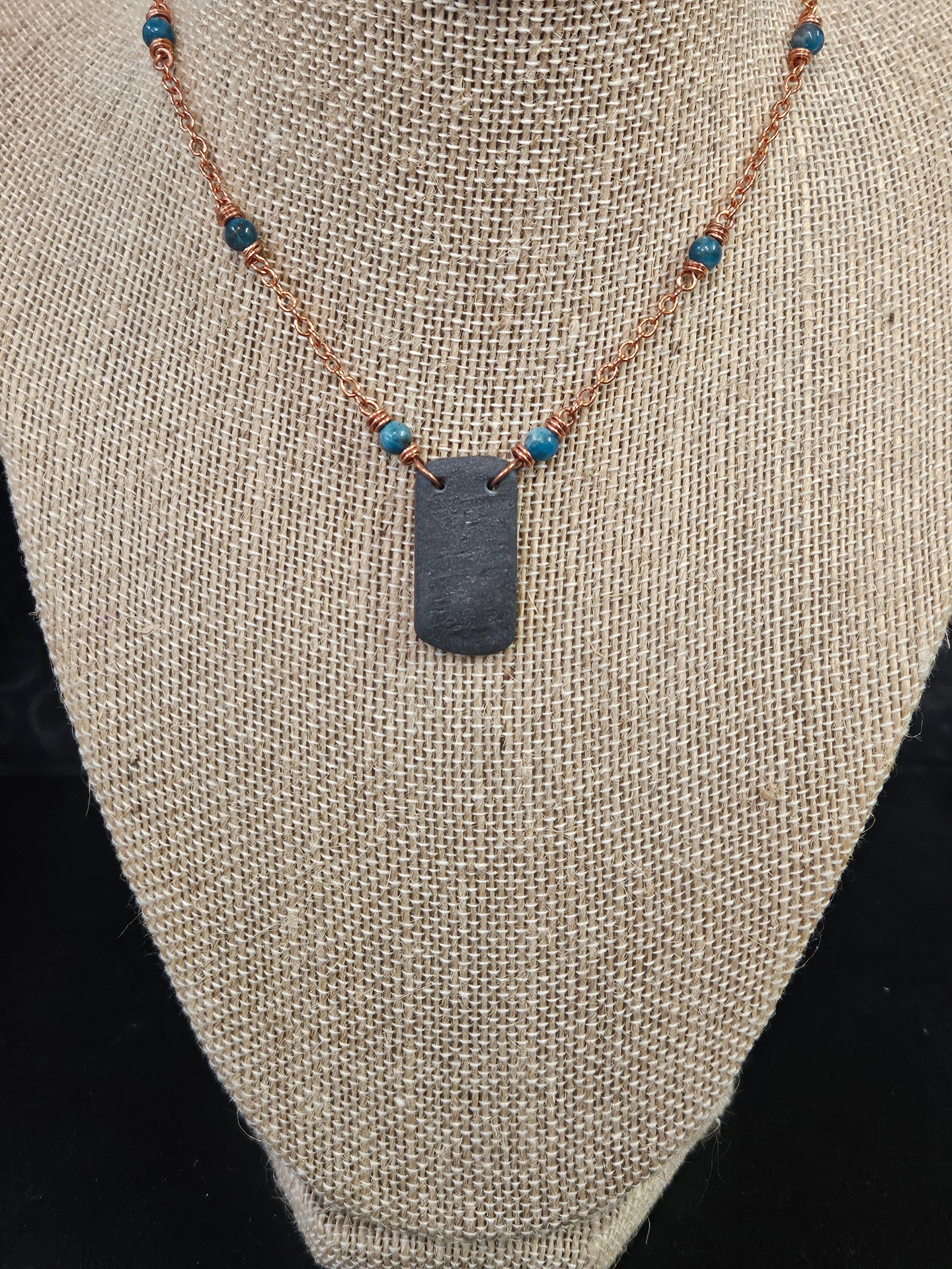 (4N ws) Kasilof stone with apatite beads and 18 inch copper chain