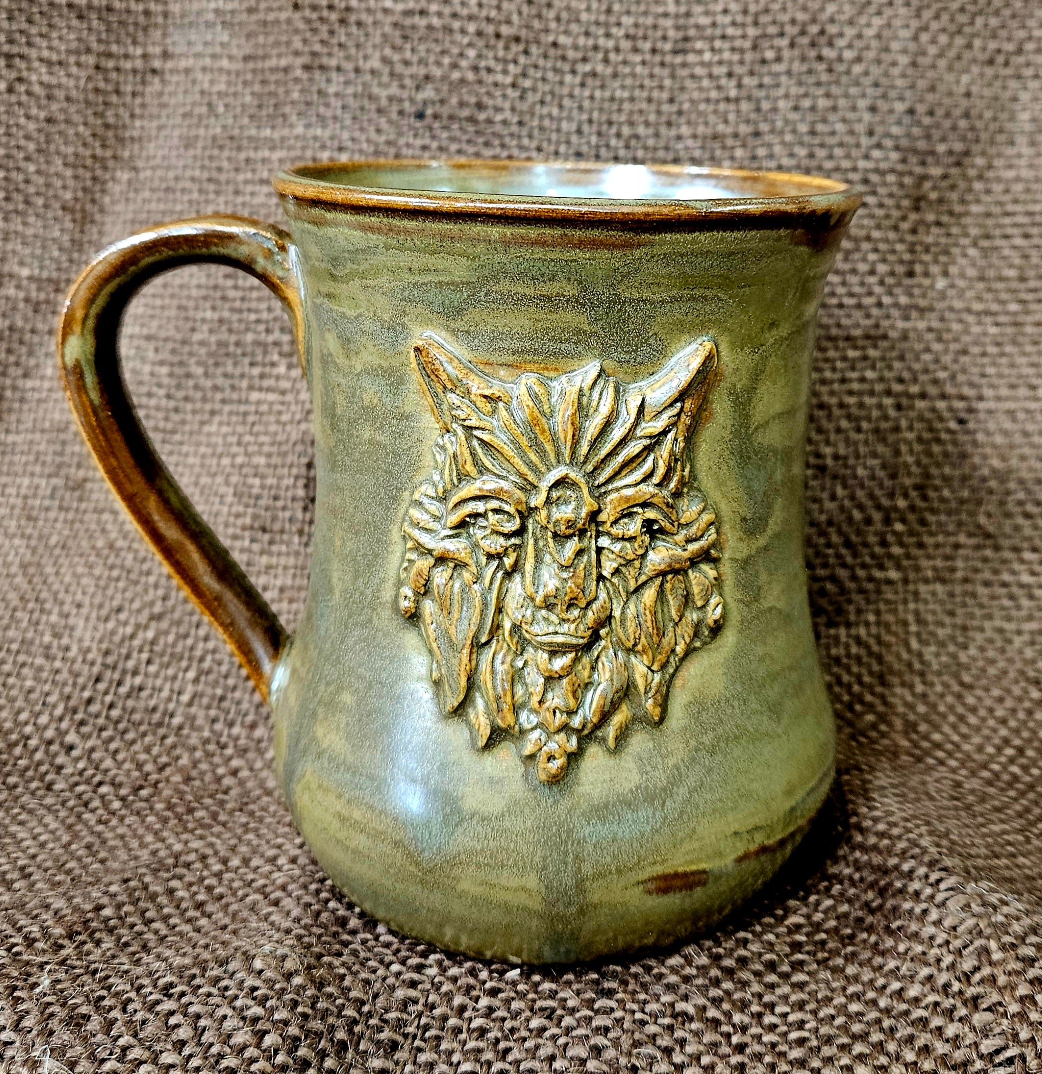 Mug with wolf face
