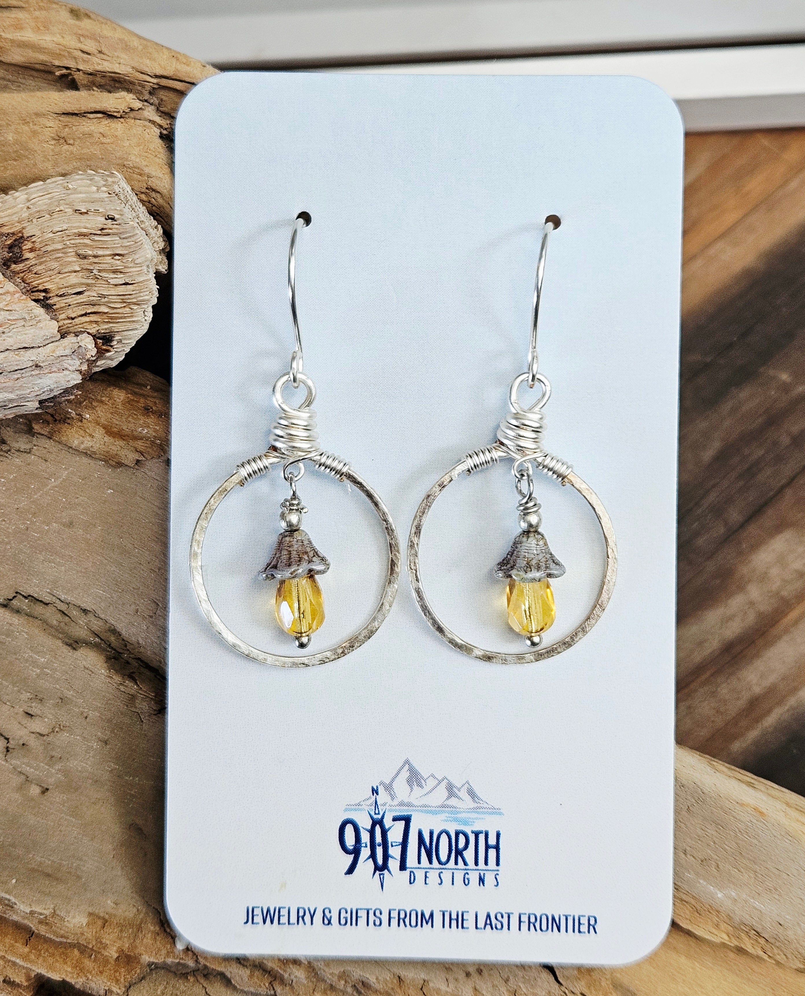 #70 907 lmm Earrings: Silver Small Hoop Mushrooms