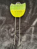 #253 two toned green plant stake
