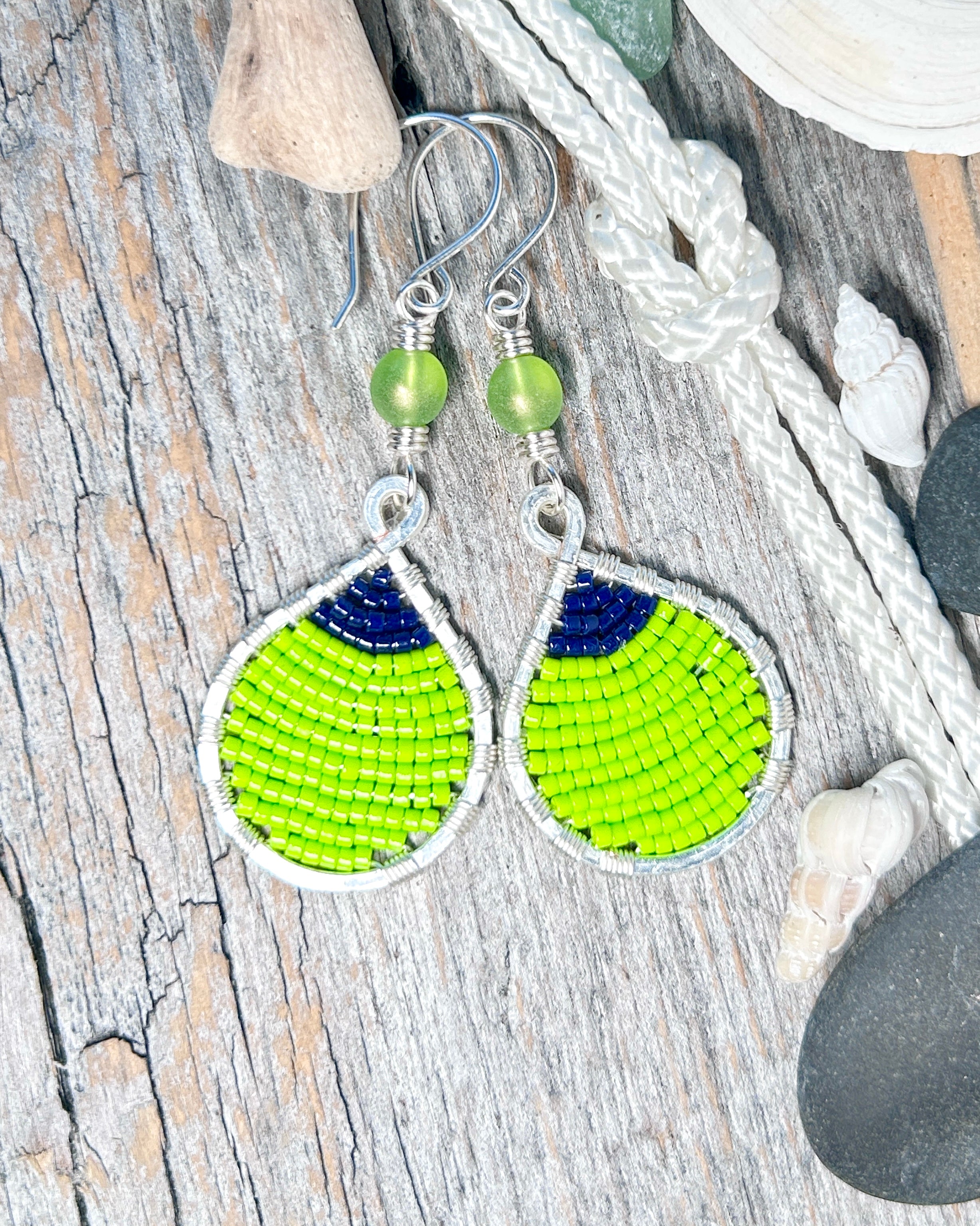 #1288 907 lmm Buoy Seed Bead, Large, Green & Navy with Lime AB rounds