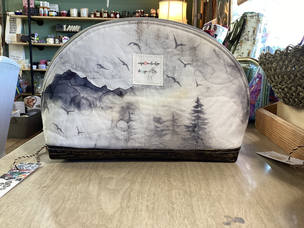 Large Zipper Pouch 10”x6.5” (Dumpling)