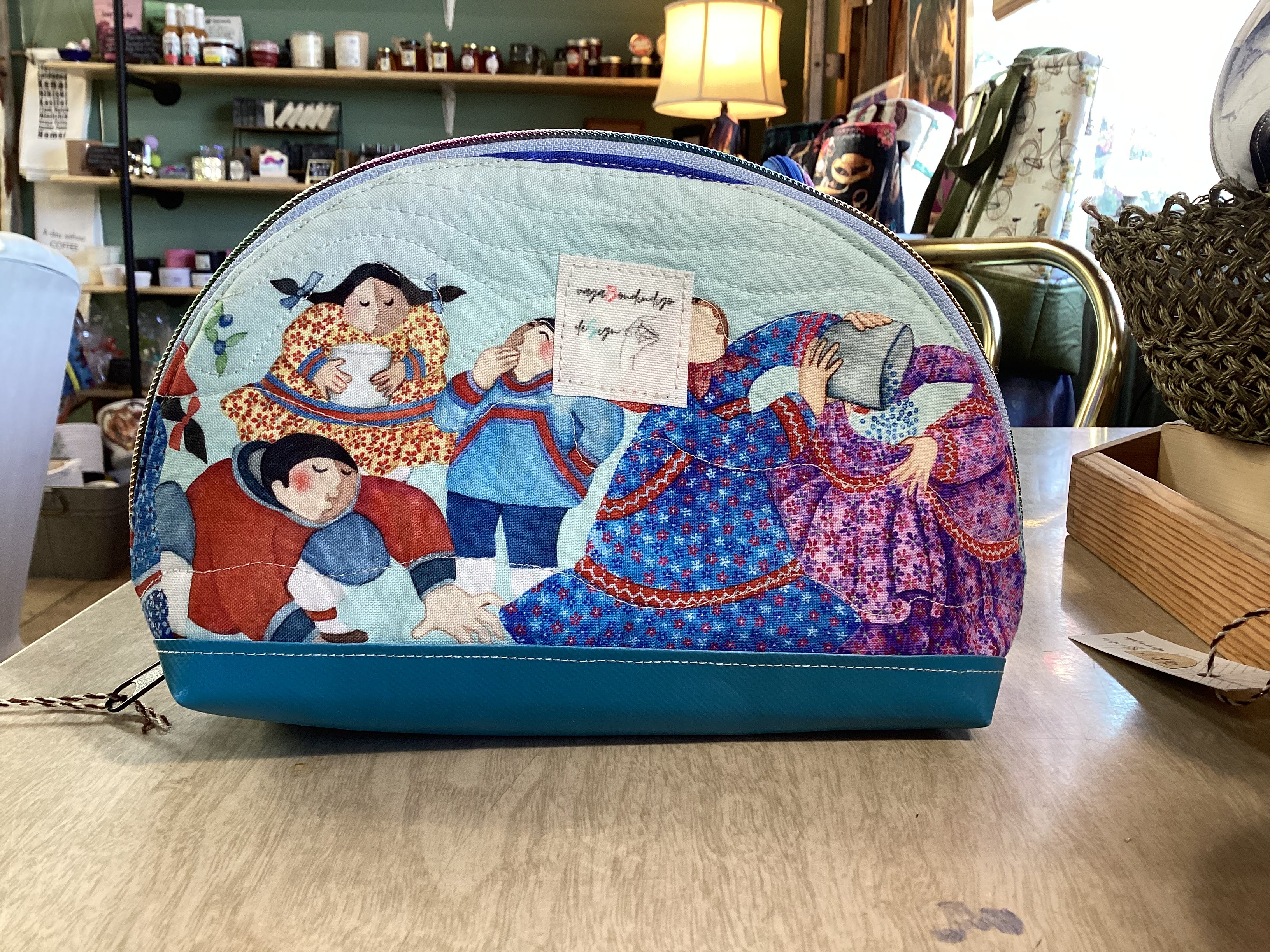 Medium Zipper Pouch 9”x6” (Dumpling)