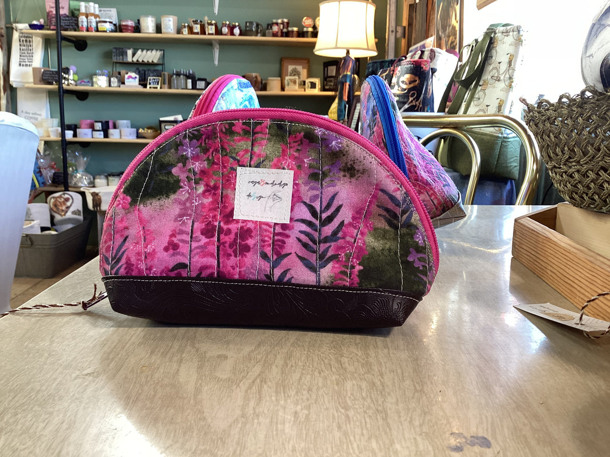 Small Zipper Pouch 8.5” x 4.5” (Dumpling)