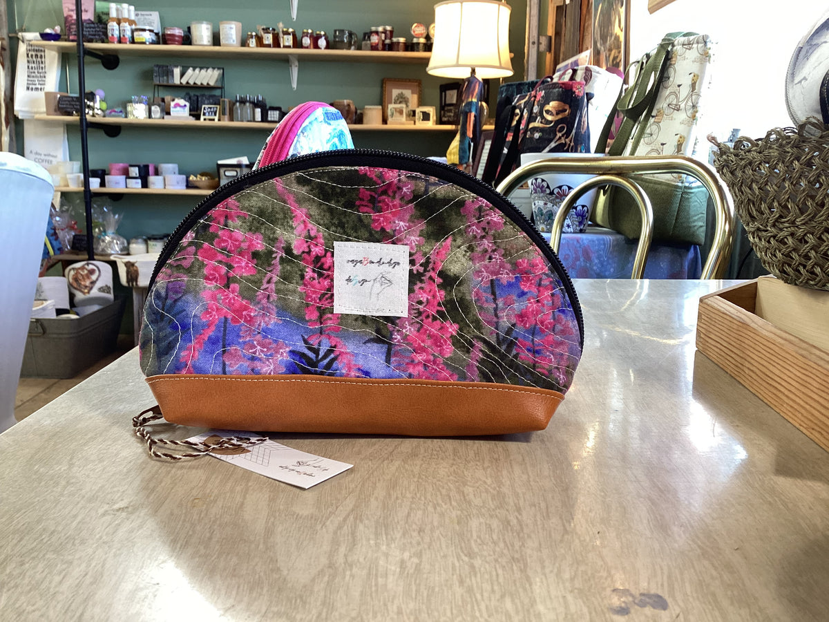 Small Zipper Pouch 8.5” x 4.5” (Dumpling)